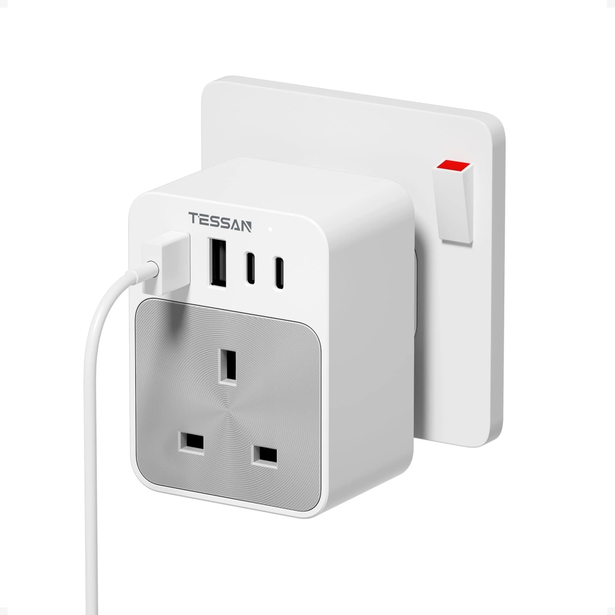 TESSAN UK Plug Adaptor with USB-C & 4 USB Charging Ports White